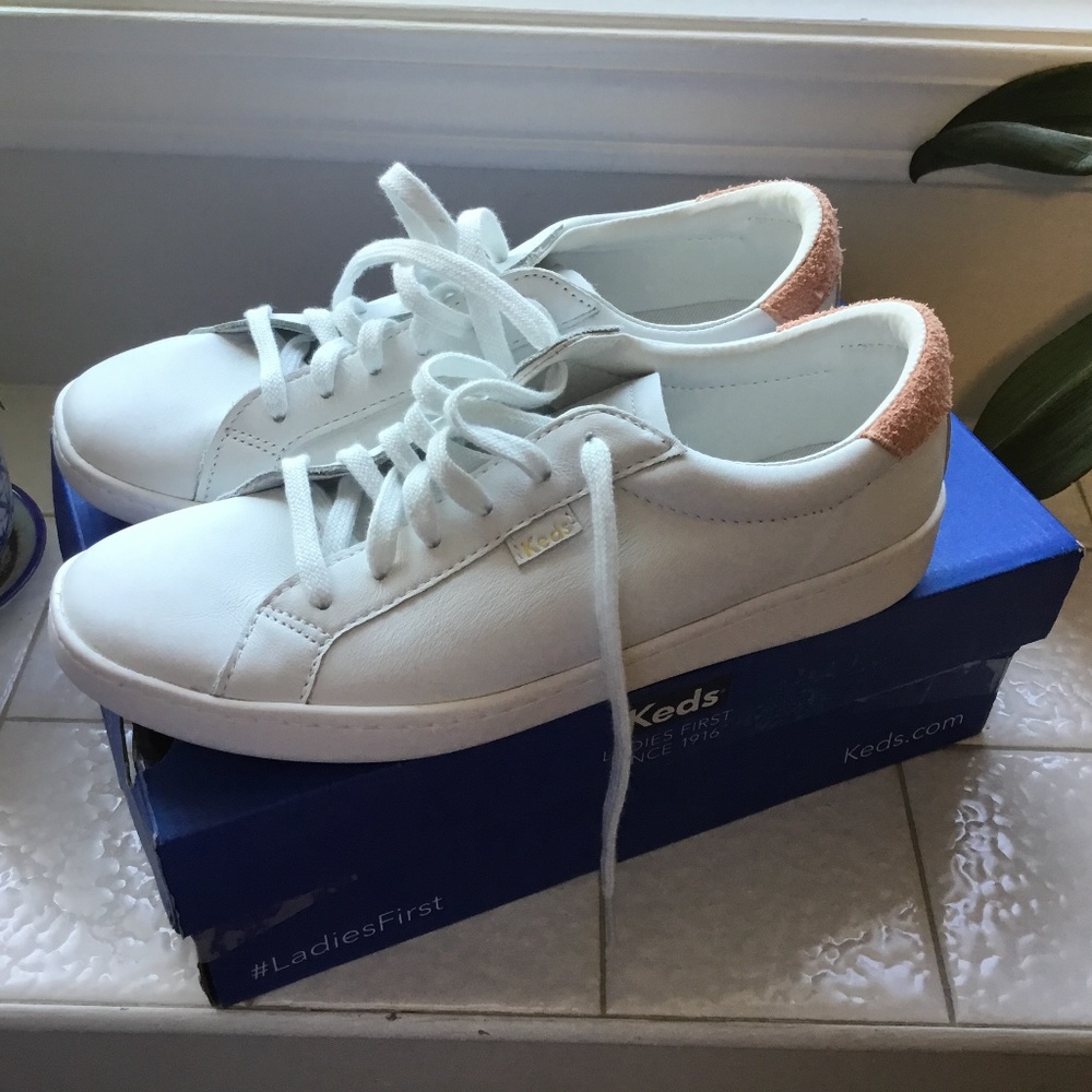 Keds Ace Leather Sneaker NWOT